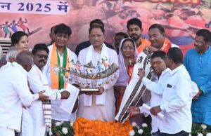 मुख्यमंत्री खल्लारी में कंवर-पैंकरा समाज के महासभा में हुए शामिल