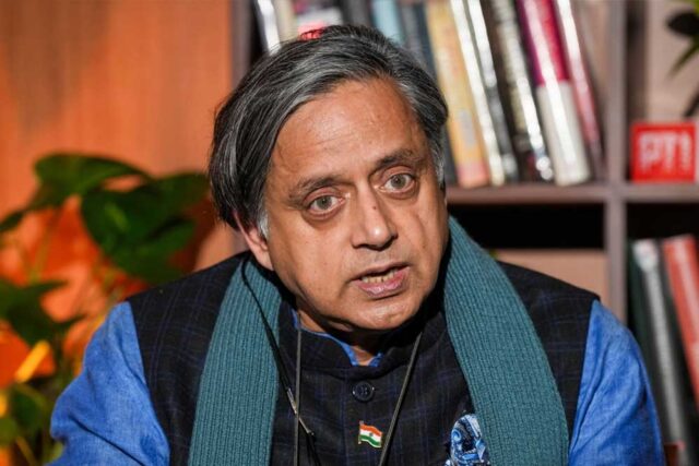 Shashi_Tharoor_4A_23_1.jpg