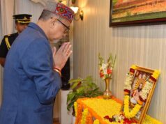 राज्यपाल डेका ने संत बाबा गुरु घासीदास जयंती पर पुष्पांजलि अर्पित की