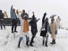 मौसम हुआ मेहरबान, श्रीनगर की वादियों में उमड़ी पर्यटकों की भीड़