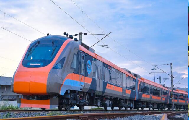 Vande_Bharat_Express_73_1-1.jpg