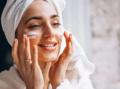 स्किन केयर की सही शुरुआत: बिना महंगे प्रोडक्ट्स कैसे रखें त्वचा हेल्दी