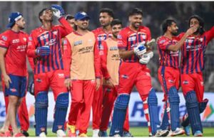 रोमांच की पराकाष्ठा! मुकुल चौधरी के ‘हेलीकॉप्टर शॉट’ और छक्कों की झड़ी ने LSG को दिलाई ऐतिहासिक जीत।