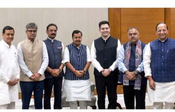 AAP को फिर झटका, 7 बागी सांसदों की बीजेपी में एंट्री पर सभापति ने दी हरी झंडी