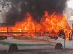 शादी की खुशियां बदली अफरा-तफरी में, बाराती बस में आग; शॉर्ट सर्किट की आशंका