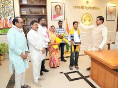 मुख्यमंत्री बोले – दसवीं बोर्ड टॉपर कु. प्रतिभा सोलंकी को प्रोत्साहनस्वरूप मिलेंगे एक लाख रुपये