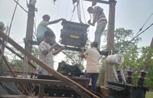 ट्रांसफार्मर बदलते ही बहाल हुई बिजली और पेयजल व्यवस्था, ग्रामीणों ने जताया आभार