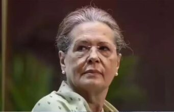 कांग्रेस की पूर्व अध्यक्ष सोनिया गांधी अस्पताल में भर्ती, डॉक्टरों की निगरानी में इलाज जारी