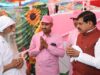 सनातन संस्कृति और सत्य के मार्ग की प्रेरणा गुरुदेव के आशीर्वाद से मिलती है: CM डॉ. यादव