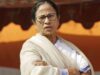 नारेबाजी के बीच ममता का संदेश—निराश न हों, हर बूथ पर डटे रहें, जीत हमारी होगी