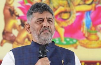 कर्नाटक राजनीति में बड़ा बदलाव, सिद्धारमैया की विदाई के बाद DK शिवकुमार सरकार बनने की तैयारी
