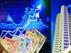 चुनावी नतीजों से शेयर बाजार में हलचल, सेंसेक्स900 अंक तक चढ़ा