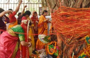वट सावित्री व्रत 2026: परिक्रमा के दौरान इस मंत्र से मिलेगा अखंड सौभाग्य का आशीर्वाद