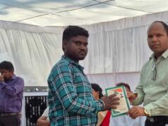सिमड़ा शिविर में हितग्राहियों को राशन कार्ड वितरण, सुशासन तिहार 2026 में खुशियों का पल