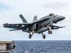 US की कार्रवाई: F/A-18 से ब्लॉकेड हमला, 3 ईरानी जहाजों को रोका