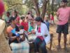 दुर्गम रास्तों को पार कर स्वास्थ्य अमला पहुंचा गांव, सैकड़ों लोगों को मिला उपचार