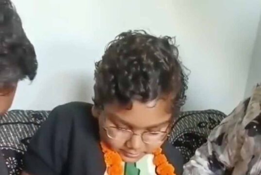 मेहनत रंग लाई: 10वीं टॉपर अंशुल को डिप्टी सीएम का स्पेशल गिफ्ट, खुशी से झूमी छात्रा