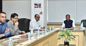 काम में लापरवाही नहीं चलेगी! CM साय ने समीक्षा बैठक में दिया अल्टीमेटम, अधिकारी को चेतावनी