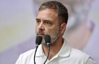मोदी सरकार गिरने की भविष्यवाणी पर सियासी बहस तेज, राहुल गांधी के बयान के मायने क्या?