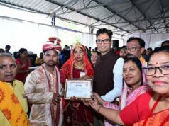 वित्त मंत्री ओ.पी. चौधरी ने नवविवाहित जोड़ों को दिया आशीर्वाद