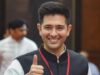 मोदी कैबिनेट में बदलाव के संकेत! राघव चड्ढा के शामिल होने की चर्चा, दो मंत्रियों की छुट्टी की अटकलें
