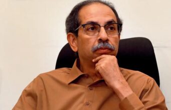 शिवसेना UBT में हलचल! 20 विधायकों को बचाने के लिए उद्धव ठाकरे की आज अहम बैठक
