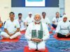 योग दिवस पर देशभर में उत्साह, कोलकाता में 10 लाख प्रतिभागियों और 500 नावों के साथ वर्ल्ड रिकॉर्ड की तैयारी