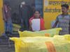 किसान हितैषी पहल का असर: खरीफ तैयारी में जुटे किसानों को समय पर मिल रहा खाद, महिला किसान ने CM साय को कहा धन्यवाद