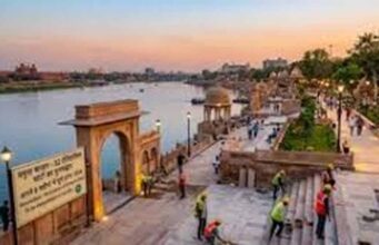 यमुना रिवरफ्रंट प्रोजेक्ट तेज, 32 घाटों को मिलेगा नया रूप