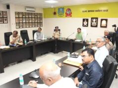 सदर मंजिल स्थित फायर ब्रिगेड स्टेशन में स्थापित नियंत्रण कक्ष, जारी किए गए हेल्पलाइ