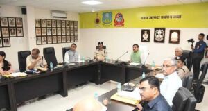 सदर मंजिल स्थित फायर ब्रिगेड स्टेशन में स्थापित नियंत्रण कक्ष, जारी किए गए हेल्पलाइ