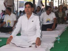 अंतर्राष्ट्रीय योग दिवस पर राजस्व मंत्री टंक राम वर्मा की मौजूदगी में 1,000 से अधिक लोगों ने किया योगाभ्यास