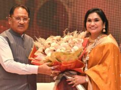 गिधनी पाठ (छुरा) में विकास कार्यों के लिए 20 लाख रुपये तथा धमतरी में सेन समाज भवन हेतु 10 लाख रुपये की घोषणा