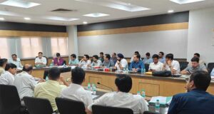 बकाया प्रकरणों के शीघ्र निराकरण पर जोर, परिवहन आयुक्त ने की समीक्षा बैठक