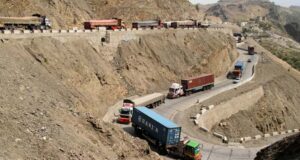 अफगानिस्तान ने छोड़ा पाकिस्तानी मार्ग, आर्थिक संकट में घिरा पाकिस्तान