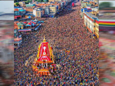 Jagannath Rath Yatra 2026: बारिश के बीच निकली भव्य रथयात्रा, पुरी में तीनों दिव्य रथों के दर्शन के लिए उमड़े लाखों श्रद्धालु