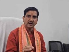 बिलासपुर समीक्षा बैठक में केंद्रीय मंत्री तोखन साहू का बड़ा एक्शन, जल जीवन मिशन की धीमी रफ्तार और बिजली कटौती पर जताई नाराजगी
