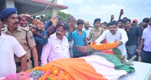 लोककला की महान साधिका डॉ. तीजन बाई को शिक्षा मंत्री ने दी श्रद्धांजलि, अंतिम संस्कार में किया नमन