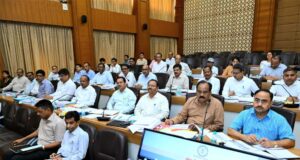 निर्माण कार्यों की गहन मॉनिटरिंग और निरीक्षण के दिए निर्देश, ठेकेदारों से बेहतर समन्वय कर कार्यों में तेजी लाने कहा