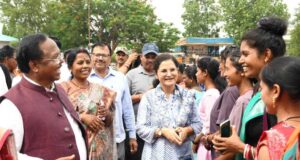 खेलेगा बलरामपुर, बढ़ेगा बलरामपुर’ अभियान के तहत आयोजित प्रतियोगिता में शामिल हुए कृषि मंत्री