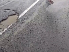 Bhopal Ambedkar Flyover: 154 करोड़ के ब्रिज का बुरा हाल, बारिश ने खोली पोल; सड़क से निकले सरिए