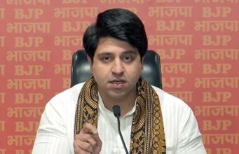 बीजेपी छोड़ते ही राहुल पर निशाना, शहजाद पूनावाला ने राजीव गांधी पर भी कसा तंज