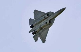 F-35 के विकल्प के तौर पर Su-57 पर नजर, भारत को 8-10 फाइटर जेट का ऑफर; AMCA के बीच बढ़ी हलचल