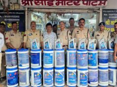 HPCL के नाम पर डुप्लीकेट तेल बेचने वालों पर पुलिस की रेड, 3 दुकानों से ₹2.50 लाख का माल जब्त