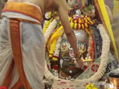 मध्य प्रदेश के शिवालयों में भक्ति का अद्भुत नजारा, महाकाल का विशेष श्रृंगार और भोजेश्वर महादेव का फूलों से दरबार