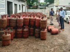 Bilaspur की बालाजी गैस एजेंसी पर छापा, 939 सिलेंडर जब्त; डिलीवरी में लापरवाही पर कार्रवाई