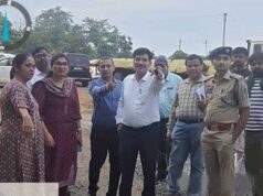 CG Flood Update: क्षतिग्रस्त पुलिया का निरीक्षण करने पहुंचे कलेक्टर, मरम्मत कार्य में तेजी के निर्देश