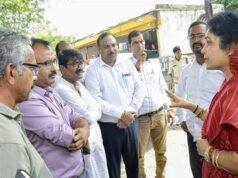 राज्यमंत्री गौर ने कहा अतिक्रमण हटाकर मार्ग चौड़ीकरण एवं संधारण का कार्य रात्रि में कराएँ