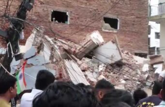 दिल्ली में बिल्डिंग गिरने से हड़कंप, मलबे में कई छात्रों के फंसे होने की आशंका; NDRF संभाल रही मोर्चा
