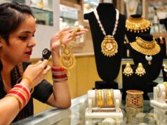 Gold Rate Today: लगातार 4 दिन सस्ता हुआ सोना, MCX पर ₹1.50 लाख के करीब; क्या और गिरेगा भाव?